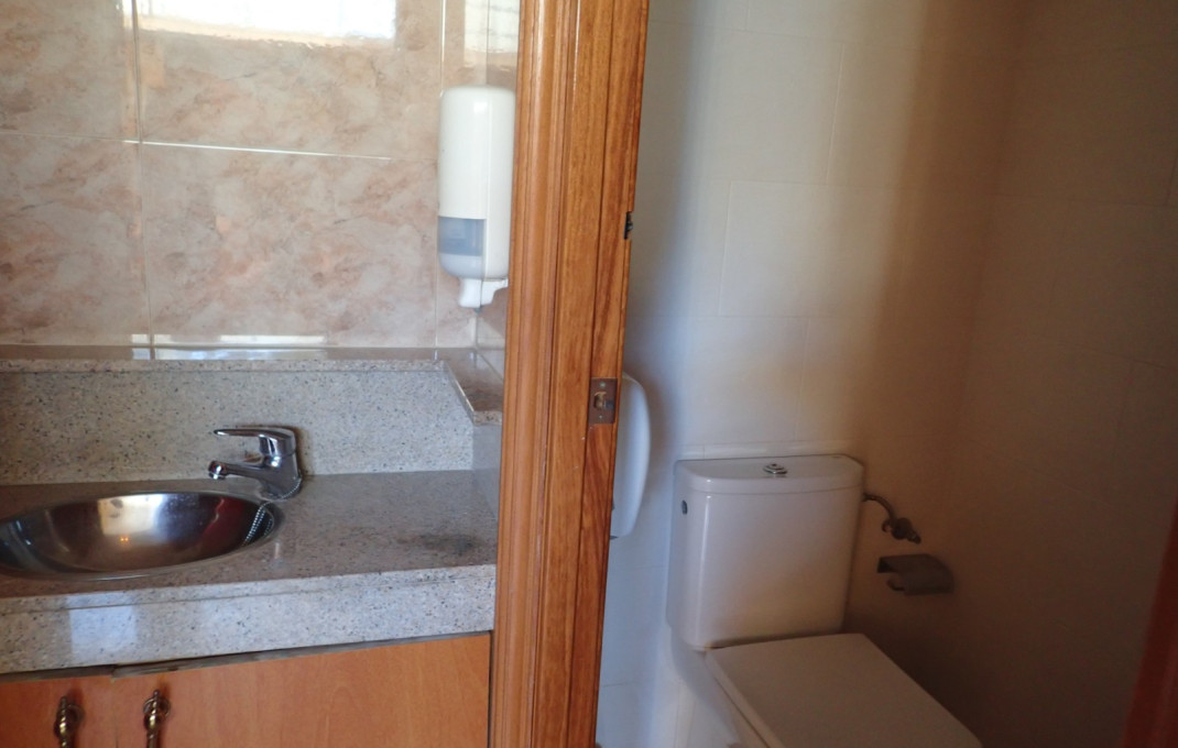 Traspaso - Local comercial -
Viladecans