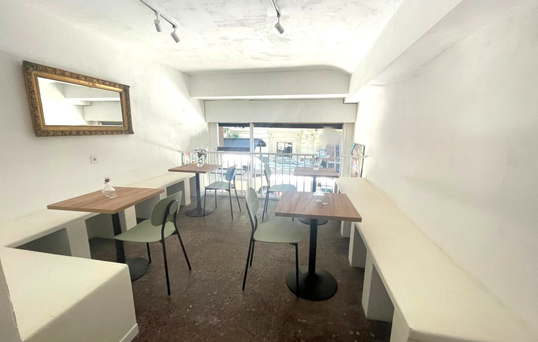 Traspaso - Bar-Cafeteria -
Barcelona - Sant Gervaci