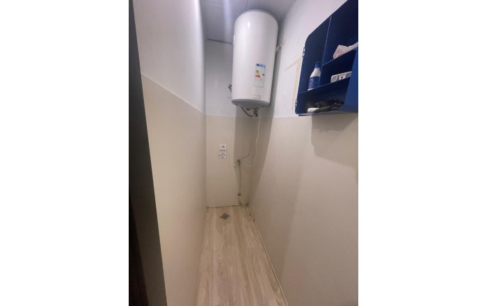 Alquiler - Local comercial -
Barcelona - Les corts