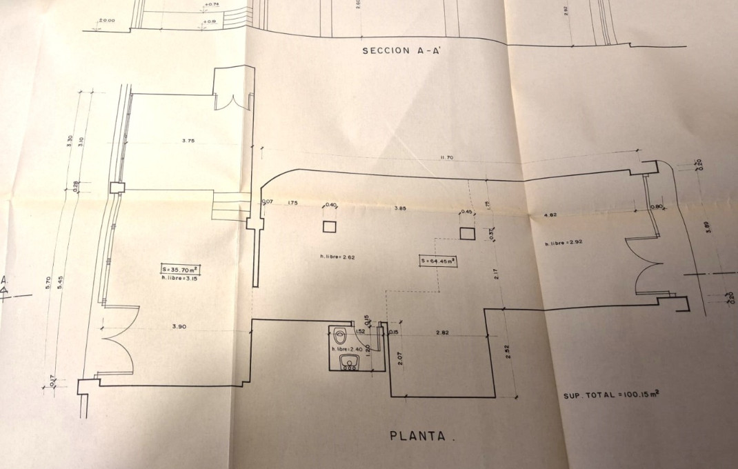 Alquiler - Local comercial -
Barcelona - Les corts