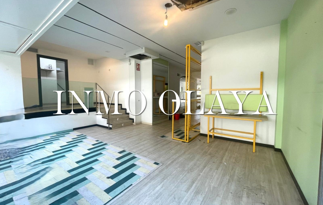 Alquiler - Local comercial -
Barcelona - Les corts