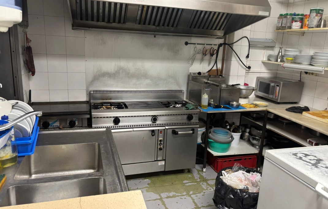 Traspaso - Bar Restaurante -
Barcelona - Sarriá - Francesc Macia