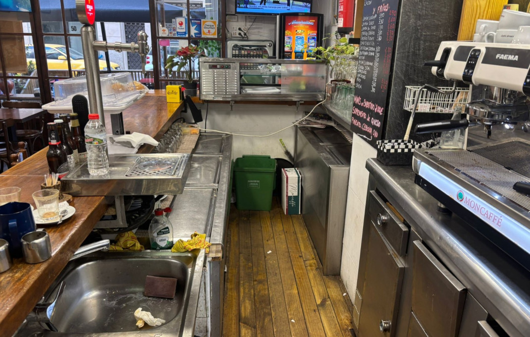 Traspaso - Bar Restaurante -
Barcelona - Sarriá - Francesc Macia