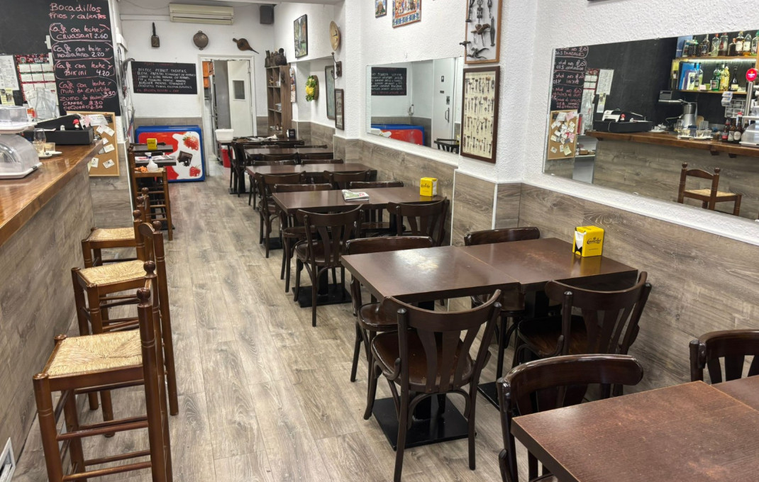 Traspaso - Bar Restaurante -
Barcelona - Sarriá - Francesc Macia