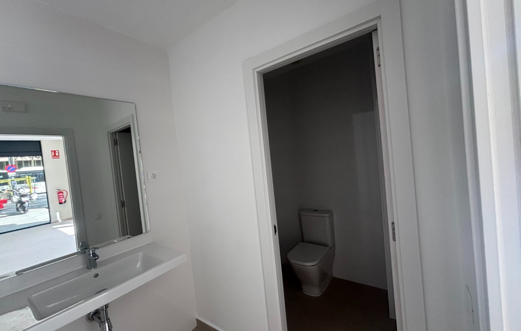 Alquiler - Local comercial -
Barcelona - Sant Andreu