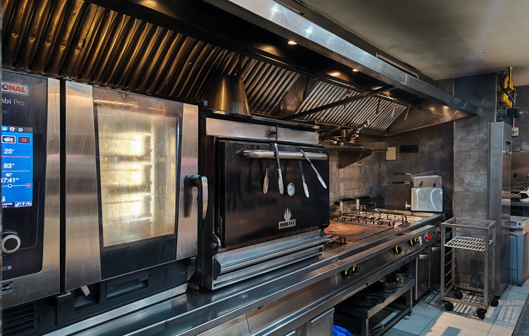 Traspaso - Bar Restaurante -
Barcelona - Eixample Derecho