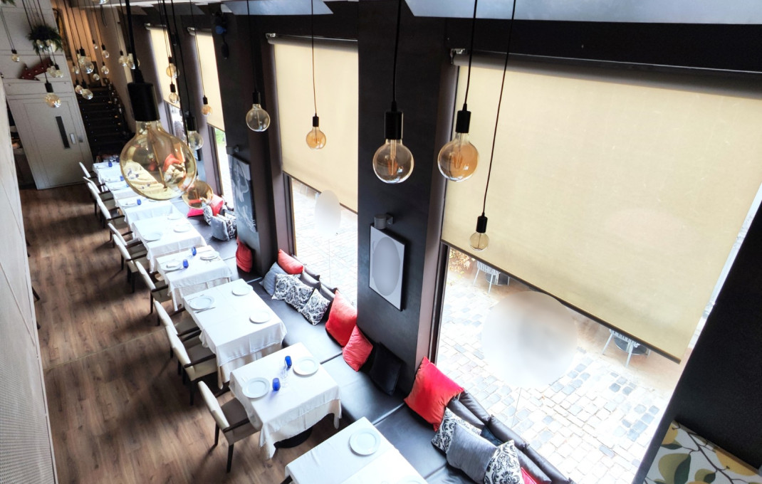 Traspaso - Bar Restaurante -
Barcelona - Eixample Derecho