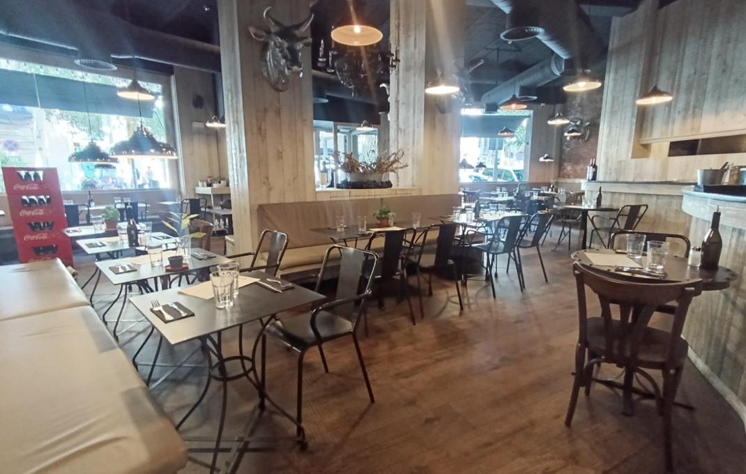 Traspaso - Bar Restaurante -
Barcelona - Eixample Izquierdo