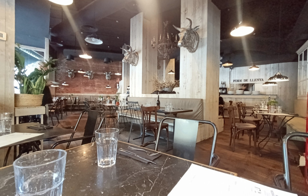 Traspaso - Bar Restaurante -
Barcelona - Eixample Izquierdo