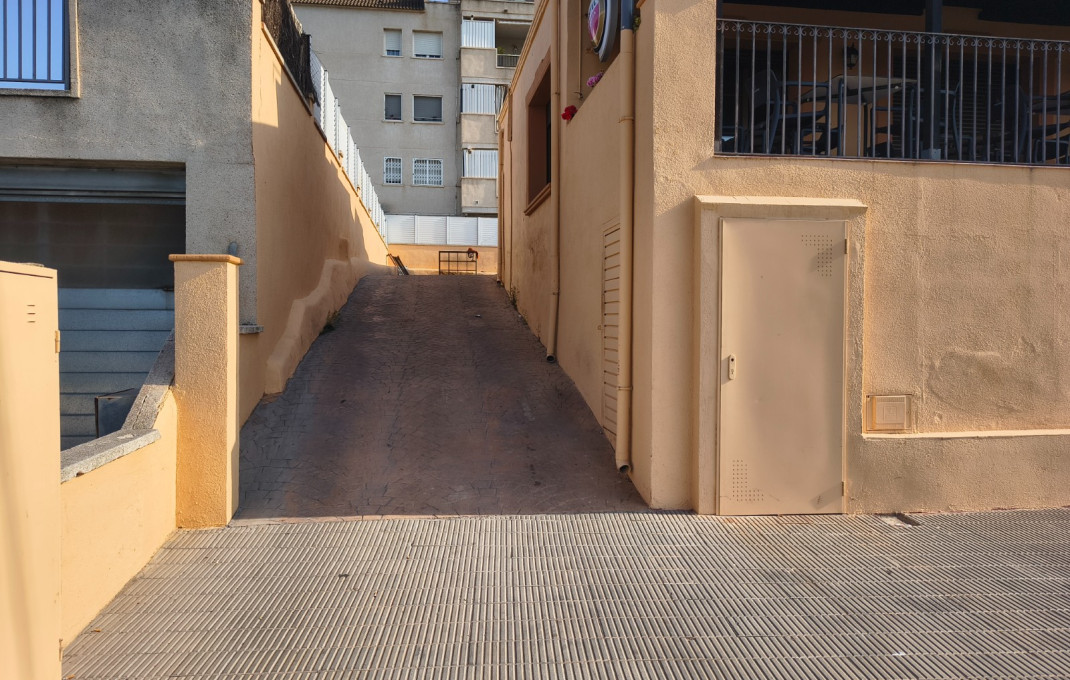 Transfer - Restaurant -
Cunit