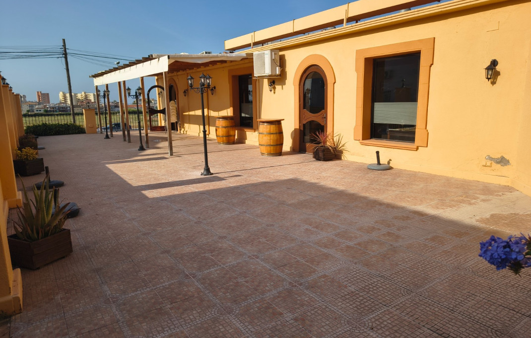 Transfer - Restaurant -
Cunit