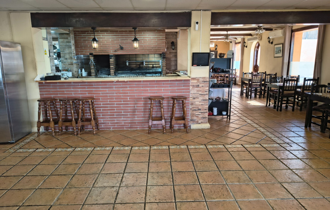 Transfer - Restaurant -
Cunit