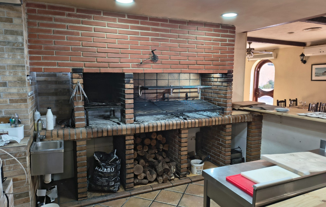 Transfer - Restaurant -
Cunit