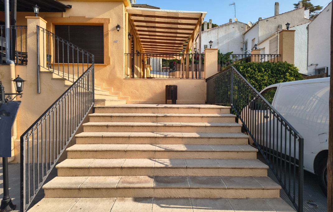 Transfer - Restaurant -
Cunit