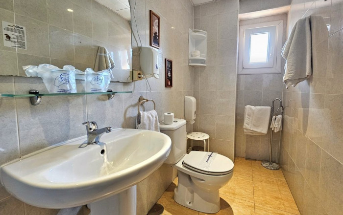 Venta - Hostal -
Ávila - Piedralaves