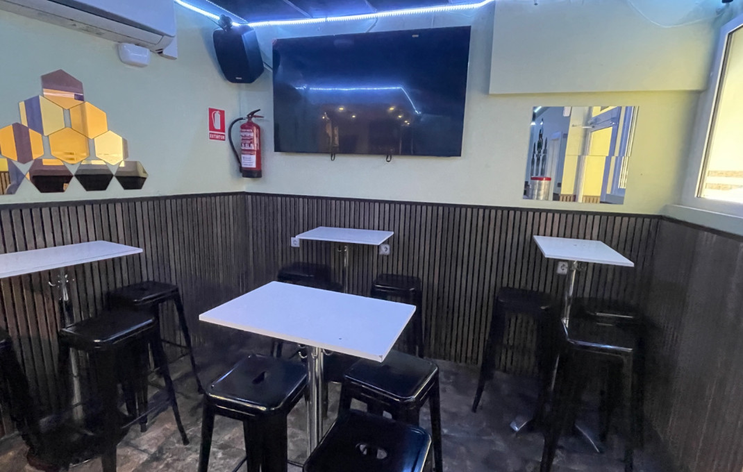 Transfert - Bar- C1 -
L'Hospitalet de Llobregat - Santa eulalia