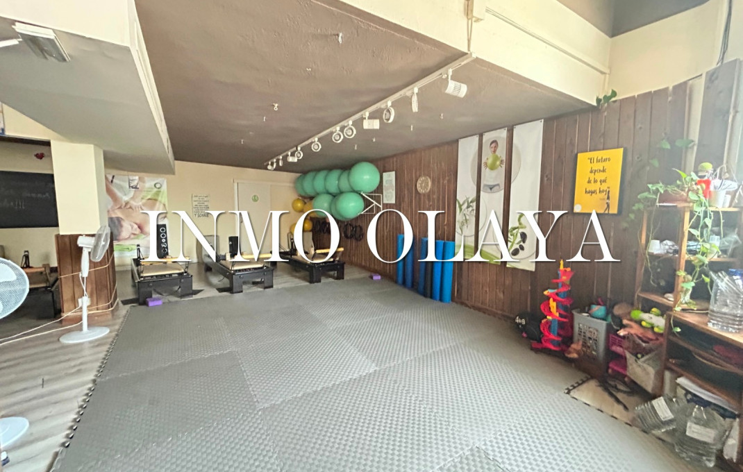 Traspaso - Local comercial -
Viladecans