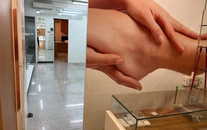 Alquiler - Local comercial -
Barcelona - Eixample Derecho