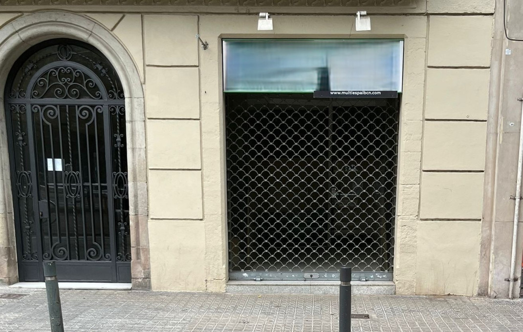 Alquiler - Local comercial -
Barcelona - Eixample Derecho