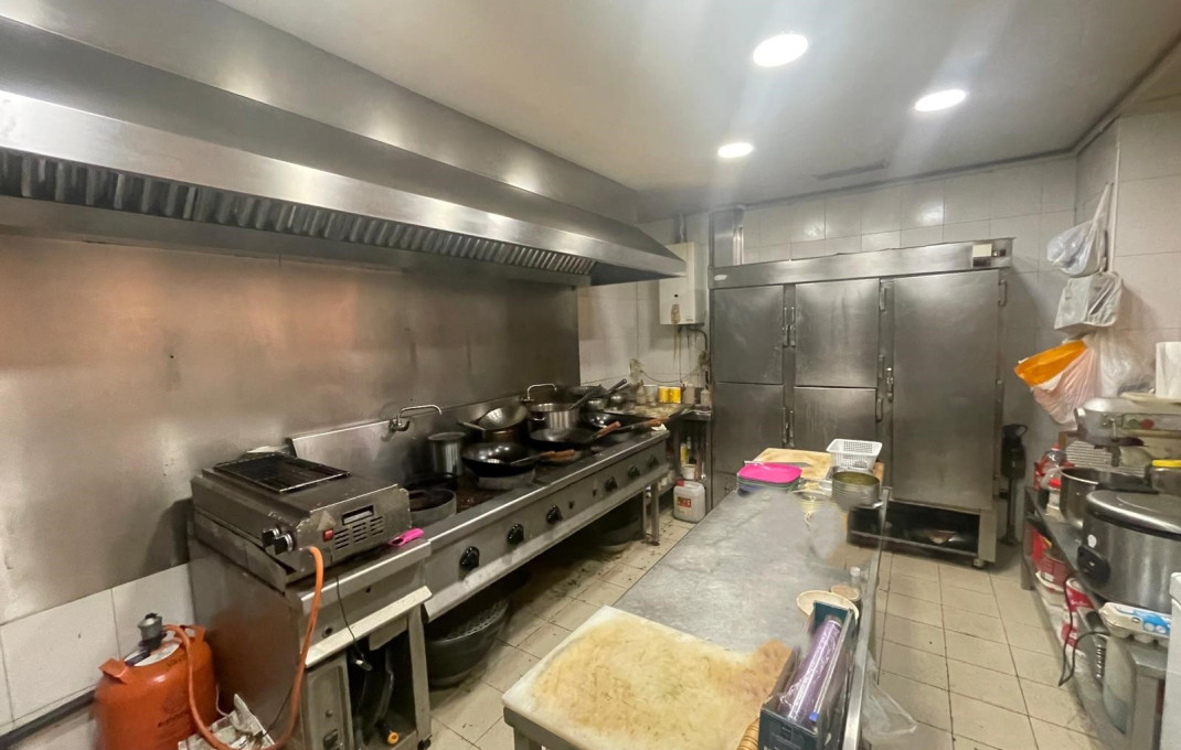 Venta - Bar Restaurante -
Barcelona - Eixample Derecho