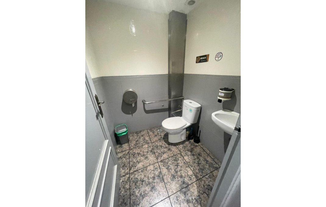 Venta - Bar Restaurante -
Barcelona - Eixample Derecho