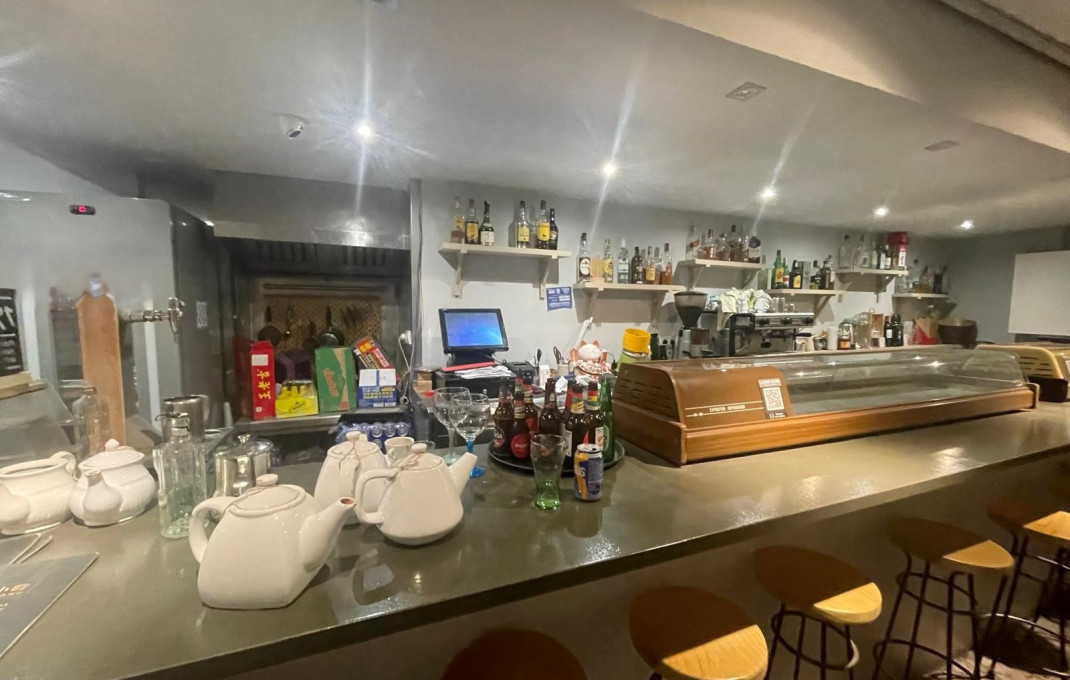 Venta - Bar Restaurante -
Barcelona - Eixample Derecho