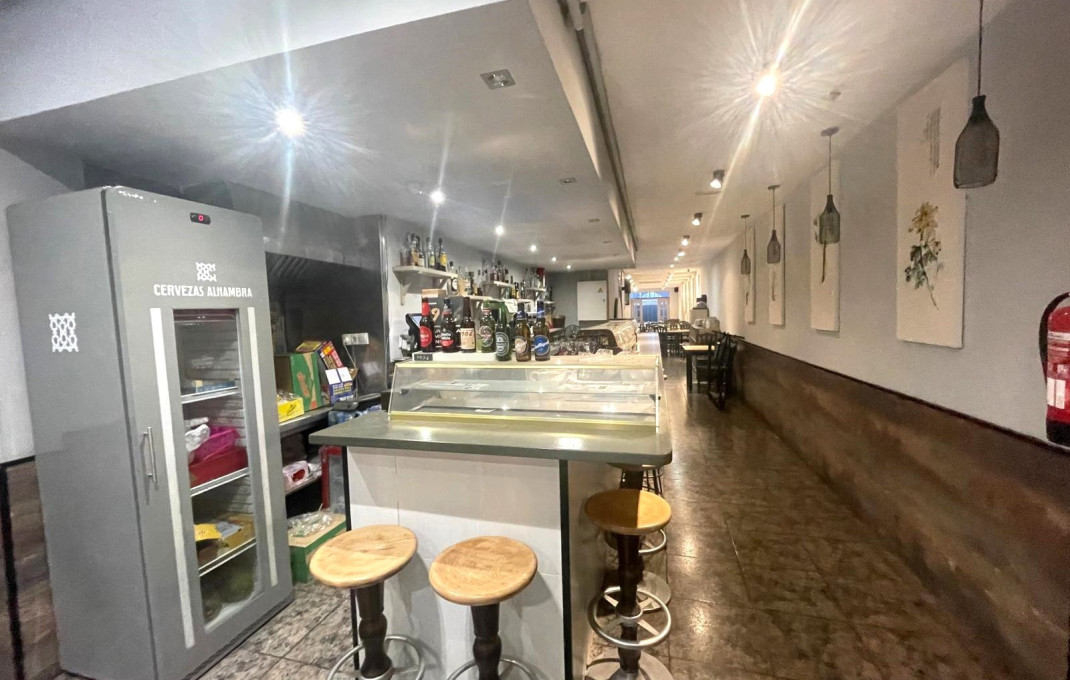 Venta - Bar Restaurante -
Barcelona - Eixample Derecho