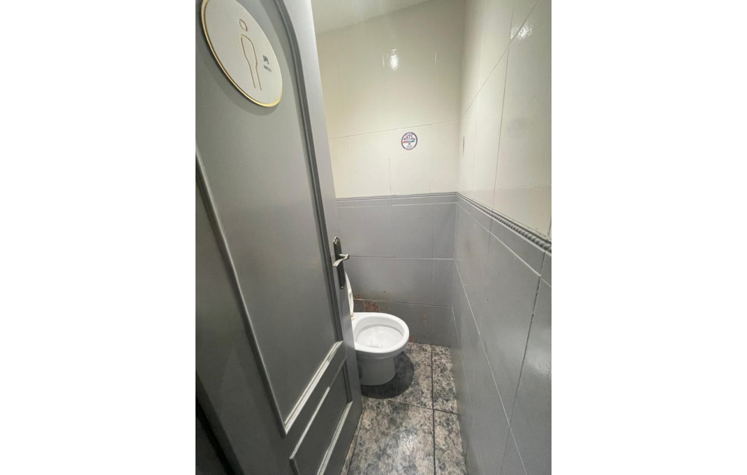 Venta - Bar Restaurante -
Barcelona - Eixample Derecho