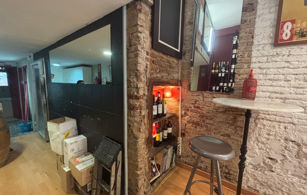 Traspaso - Tiendas -
Barcelona - Raval