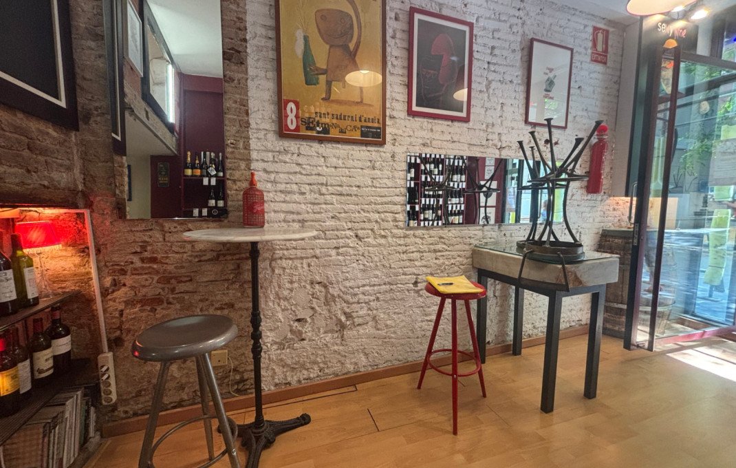 Traspaso - Tiendas -
Barcelona - Raval