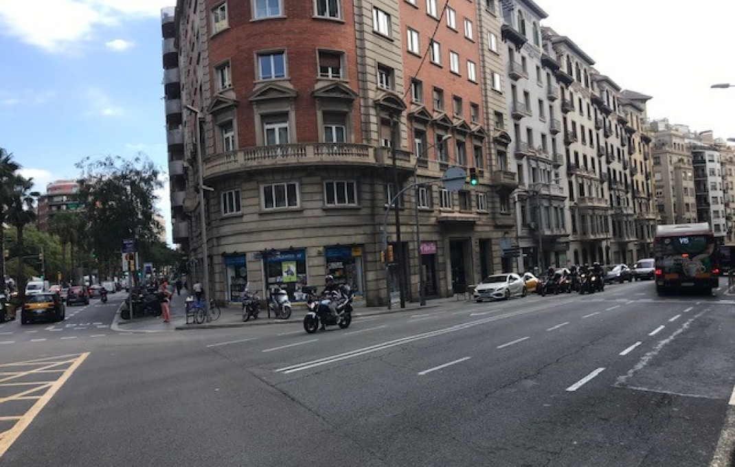 Traspaso - Clinica -
Barcelona - Eixample