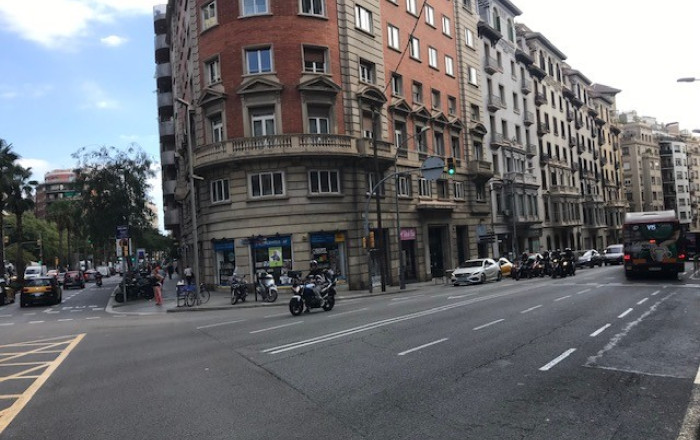 Traspaso - Clinica -
Barcelona - Eixample