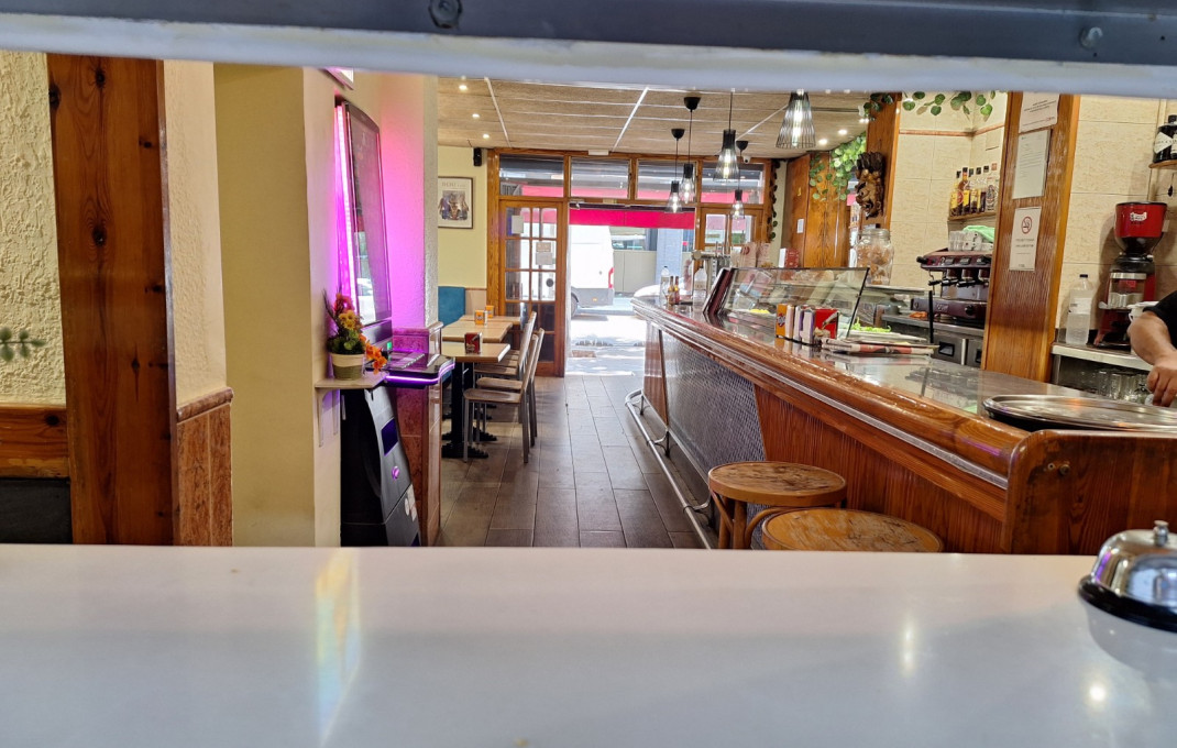 Traspaso - Bar Restaurante -
Barcelona - Sant Martí