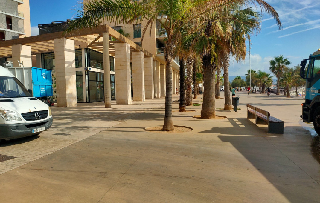 Transfer - Restaurant -
Badalona