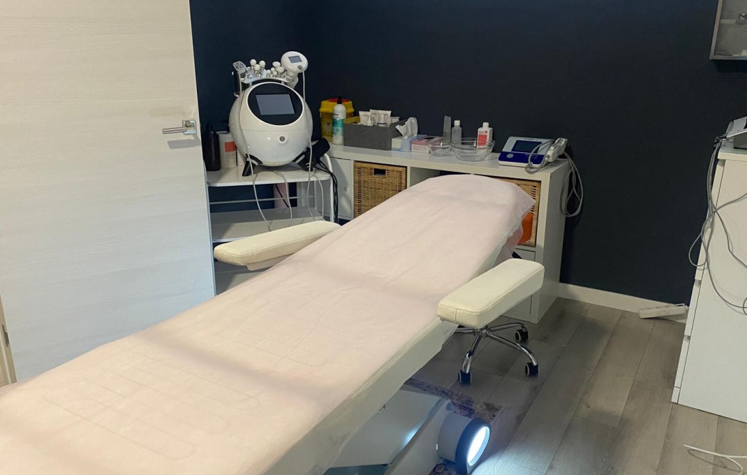 Traspaso - Peluquerias y Estetica -
Mataró