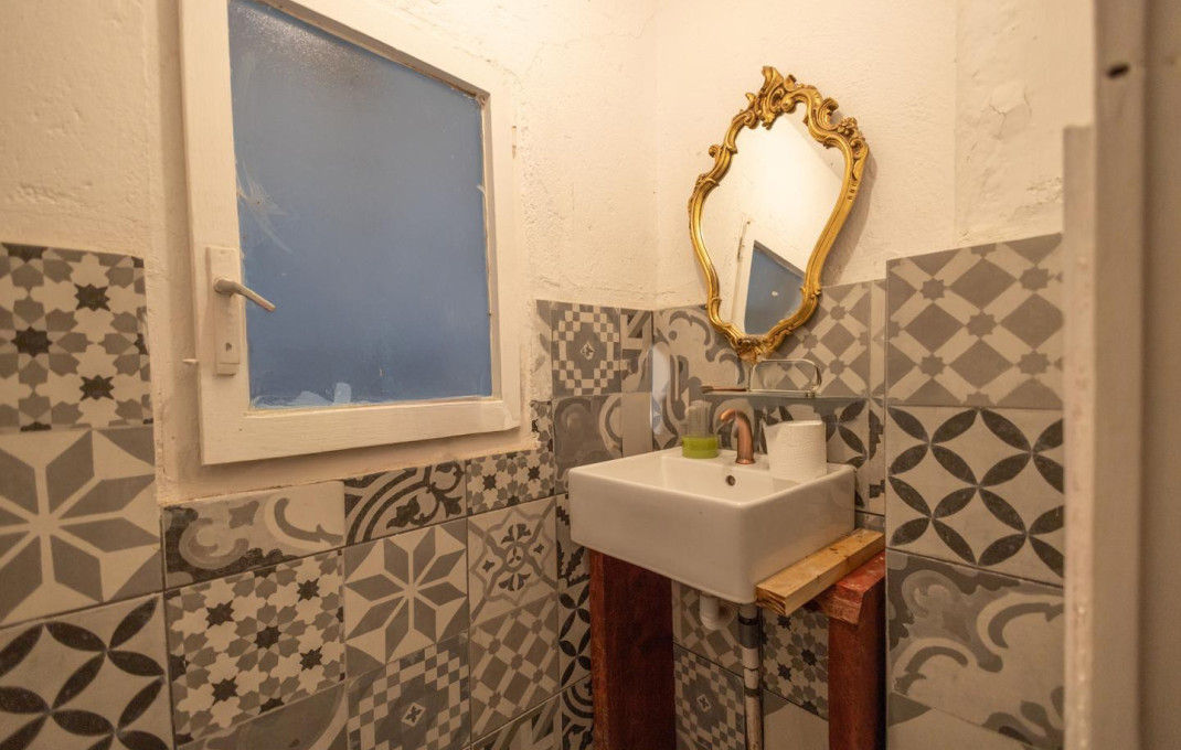 Venta - Local comercial -
Barcelona - Gótico