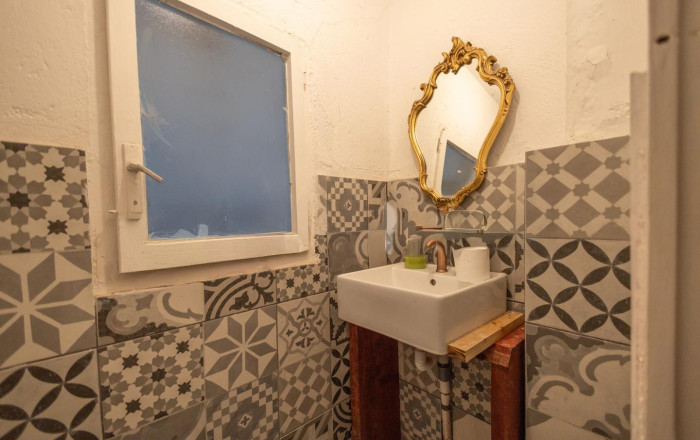 Venta - Local comercial -
Barcelona - Gótico