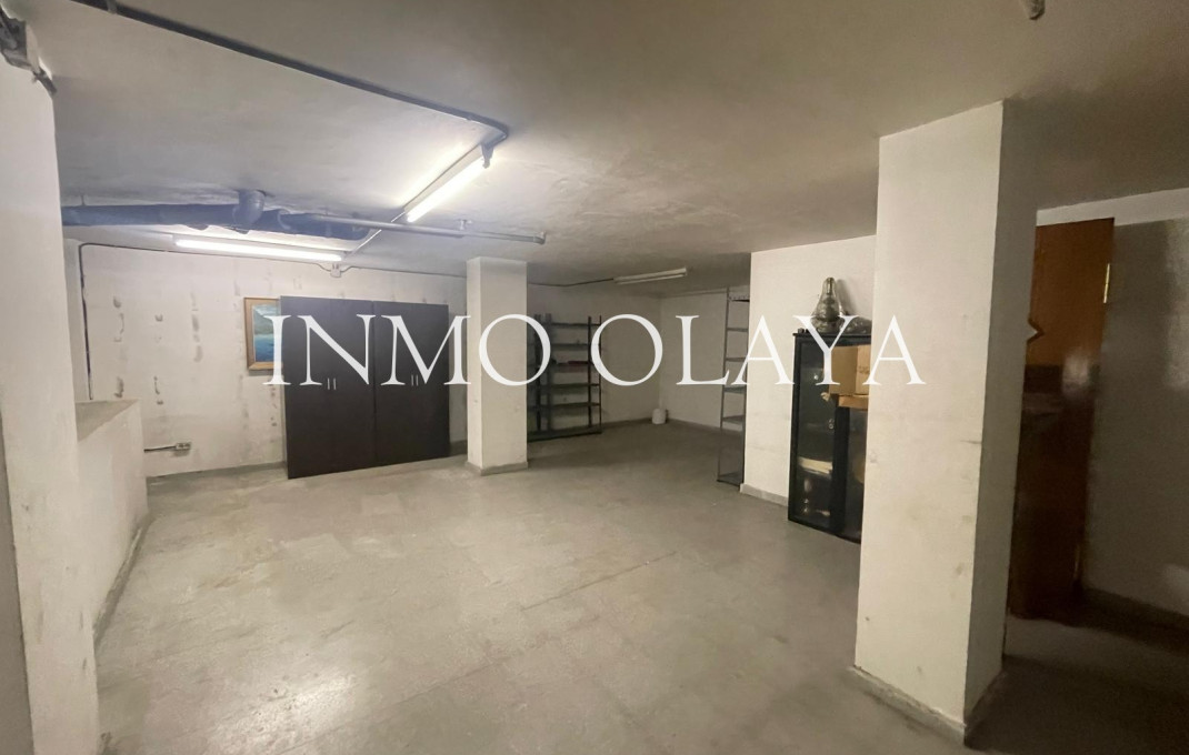 Alquiler - Local comercial -
Barcelona - Sant Martí