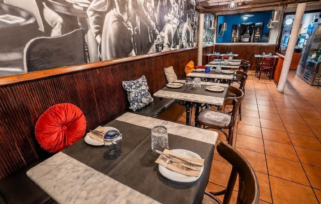 Traspaso - Restaurante -
Barcelona - Gràcia