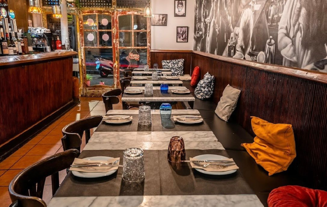 Traspaso - Restaurante -
Barcelona - Gràcia