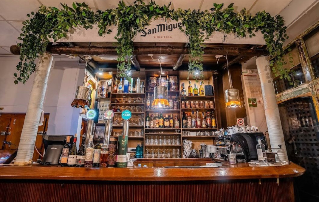 Traspaso - Restaurante -
Barcelona - Gràcia