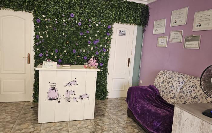 Traspaso - Peluquerias y Estetica -
Sabadell