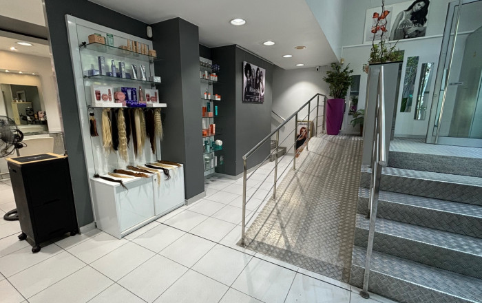 Traspaso - Peluquerias y Estetica -
Barcelona - Les corts