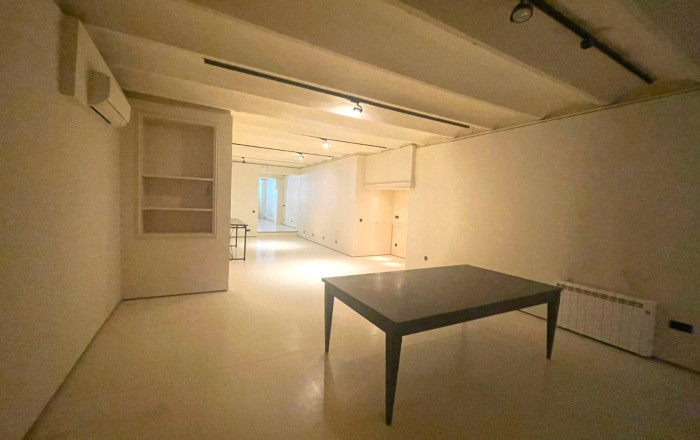 Venta - Local comercial -
Barcelona - Eixample Derecho