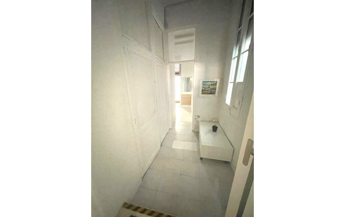 Alquiler - Local comercial -
Barcelona - Les corts