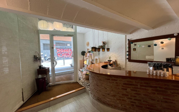 Traspaso - Peluquerias y Estetica -
Barcelona - Sants