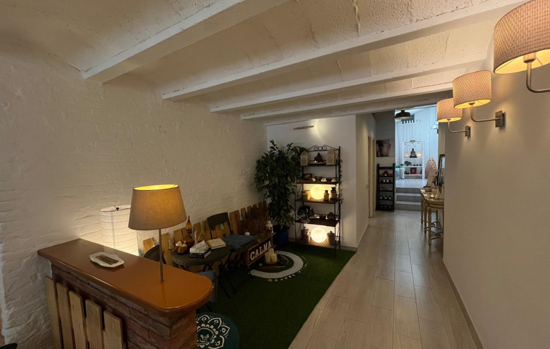 Traspaso - Peluquerias y Estetica -
Barcelona - Sants