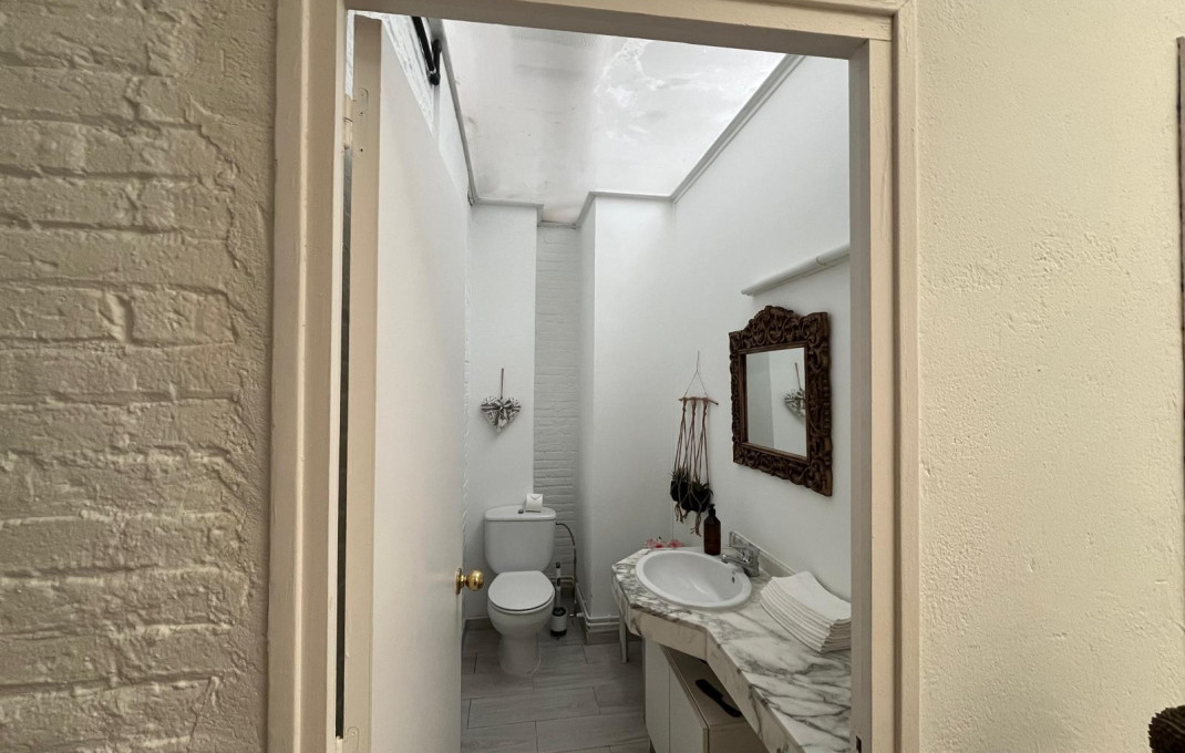 Traspaso - Peluquerias y Estetica -
Barcelona - Sants