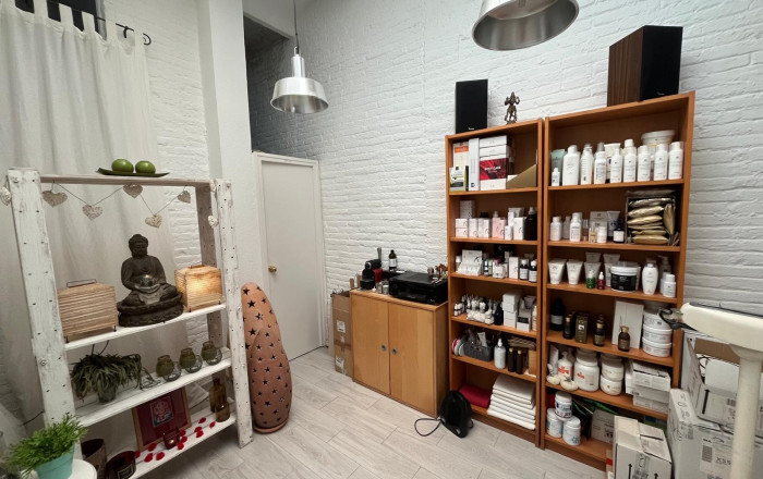Traspaso - Peluquerias y Estetica -
Barcelona - Sants