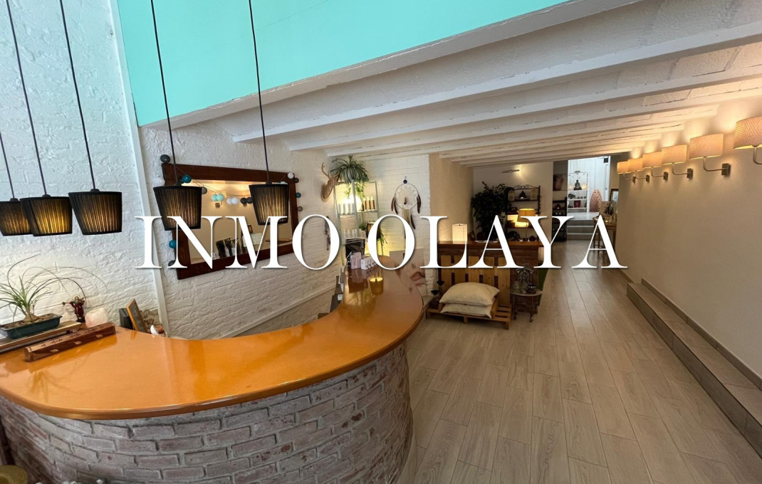 Traspaso - Peluquerias y Estetica -
Barcelona - Sants